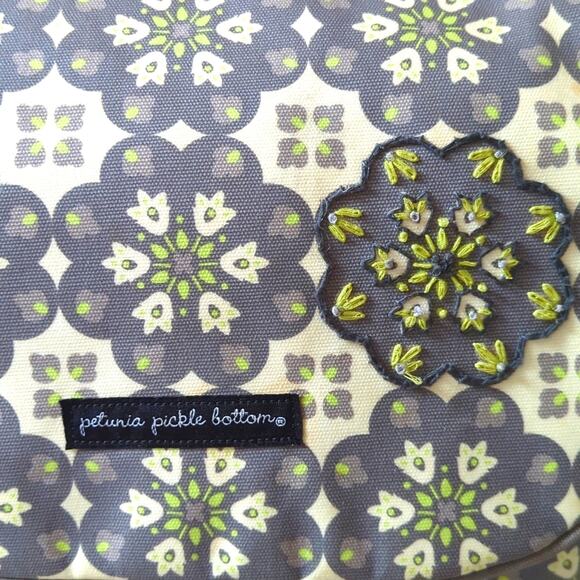 Petunia Pickle Bottom Boho Floral Boxy Backpack Cross Body Shoulder Diaper Bag - Picture 2 of 7